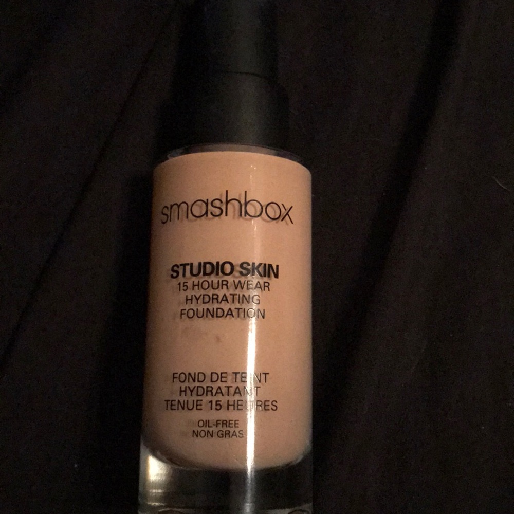 Smashbox Studio Skin Foundation